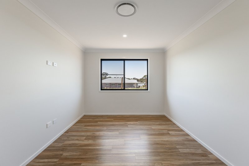 Photo - 3 Cattell Crescent, Pittsworth QLD 4356 - Image 7
