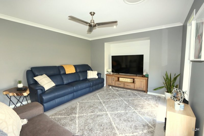 Photo - 3 Caulfield Place, Emerald QLD 4720 - Image 10