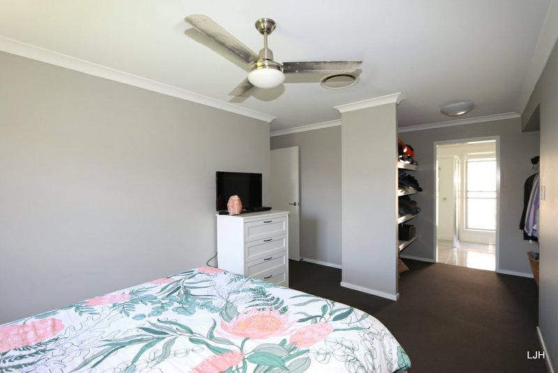 Photo - 3 Caulfield Place, Emerald QLD 4720 - Image 12