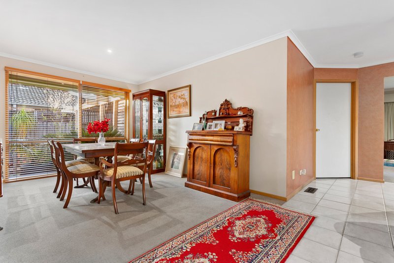 Photo - 3 Cecil Court, South Morang VIC 3752 - Image 4