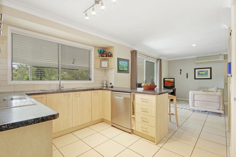 Photo - 3 Cedar Close, Albany Creek QLD 4035 - Image 5