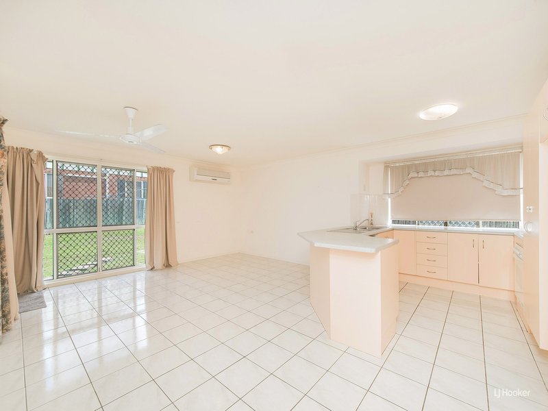 Photo - 3 Cedar Drive, Norman Gardens QLD 4701 - Image 7