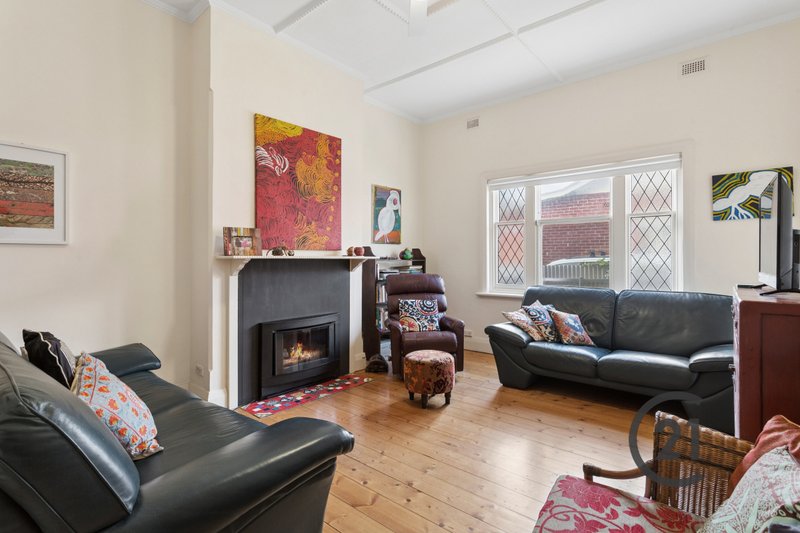 Photo - 3 Centre Street, Largs Bay SA 5016 - Image 4
