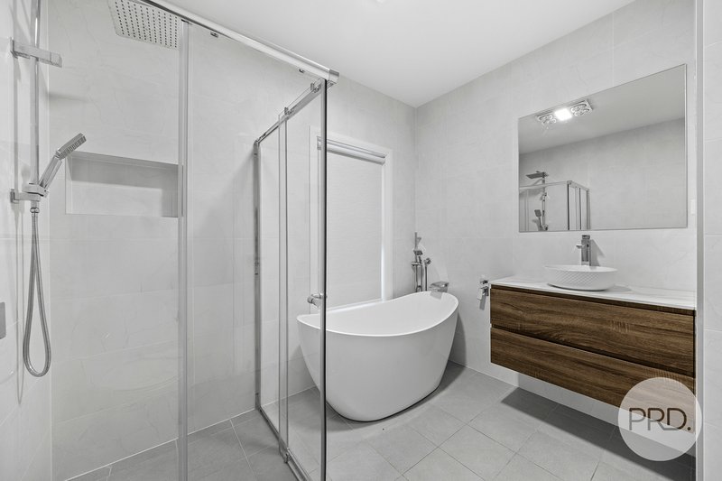 Photo - 3 Chaikin Avenue, Oran Park NSW 2570 - Image 9