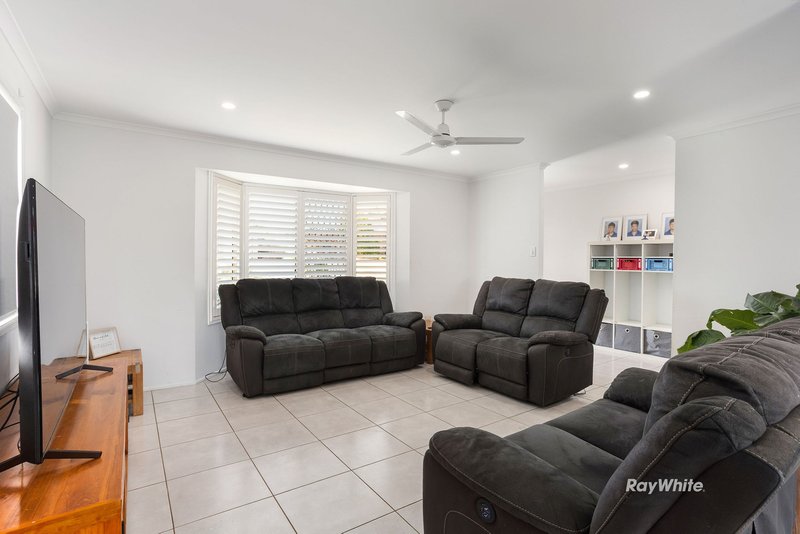 Photo - 3 Challenger Avenue, Flinders View QLD 4305 - Image 7