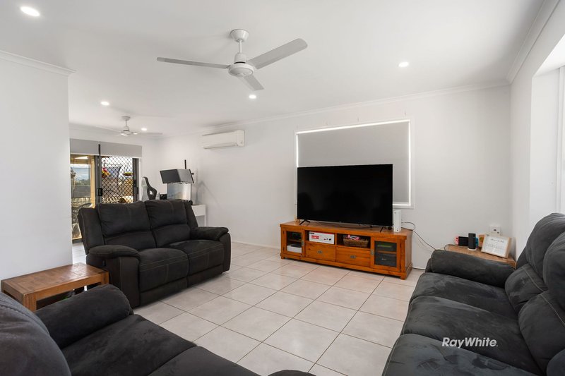 Photo - 3 Challenger Avenue, Flinders View QLD 4305 - Image 8