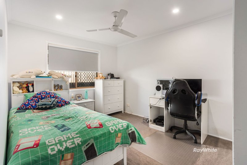 Photo - 3 Challenger Avenue, Flinders View QLD 4305 - Image 11