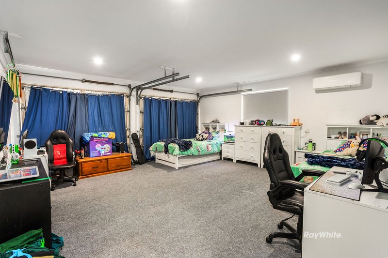 Photo - 3 Challenger Avenue, Flinders View QLD 4305 - Image 13