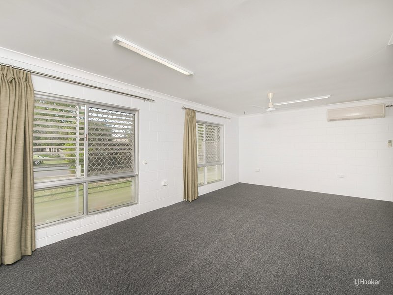 Photo - 3 Chalmers Street, Norman Gardens QLD 4701 - Image 8