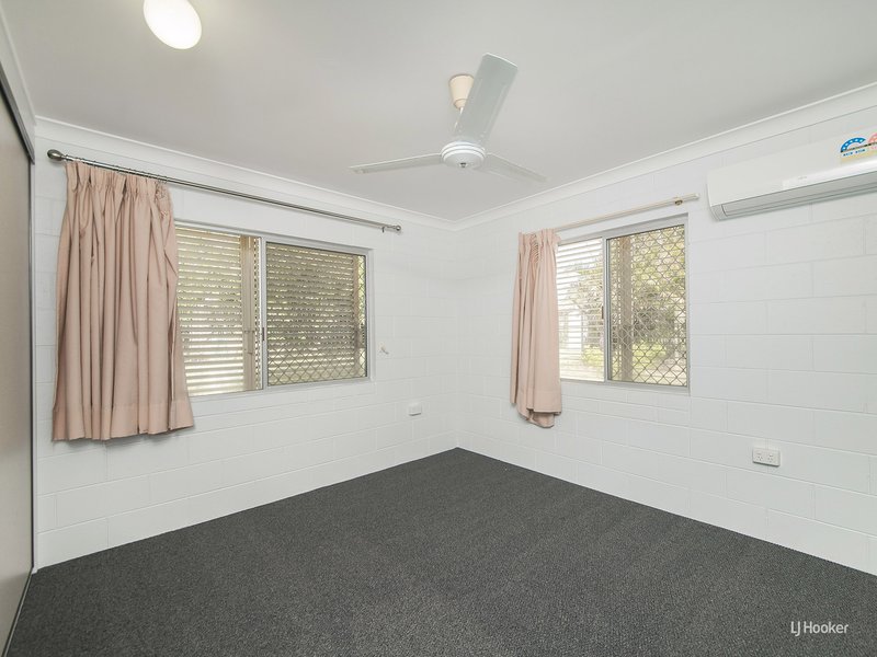 Photo - 3 Chalmers Street, Norman Gardens QLD 4701 - Image 19