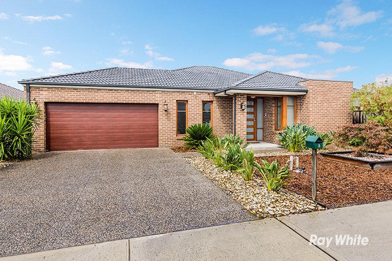 3 Chantenay Parade, Cranbourne North VIC 3977