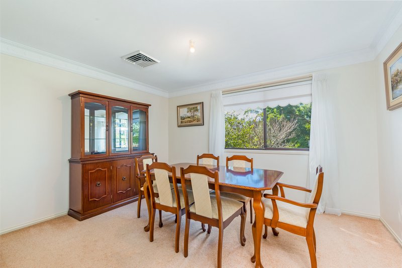 Photo - 3 Chapman Avenue, Castle Hill NSW 2154 - Image 2