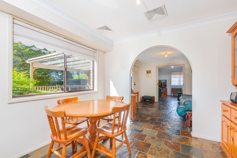 Photo - 3 Chapman Avenue, Castle Hill NSW 2154 - Image 4