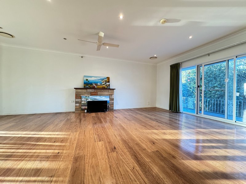 Photo - 3 Charm Place, Peakhurst NSW 2210 - Image 3