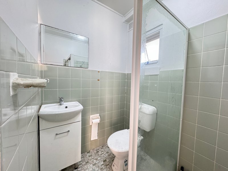 Photo - 3 Charm Place, Peakhurst NSW 2210 - Image 9
