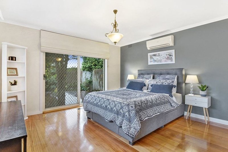 Photo - 3 Cherryl Street, Forest Hill VIC 3131 - Image 6