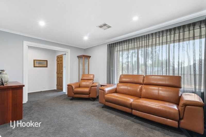 Photo - 3 Chichester Court, Salisbury Heights SA 5109 - Image 3