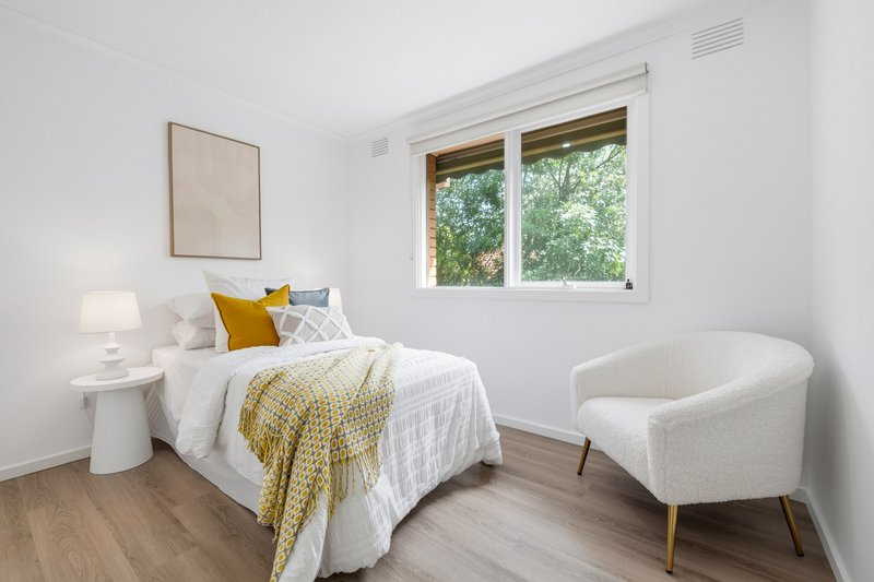 Photo - 3 Chichester Square, Wantirna VIC 3152 - Image 7