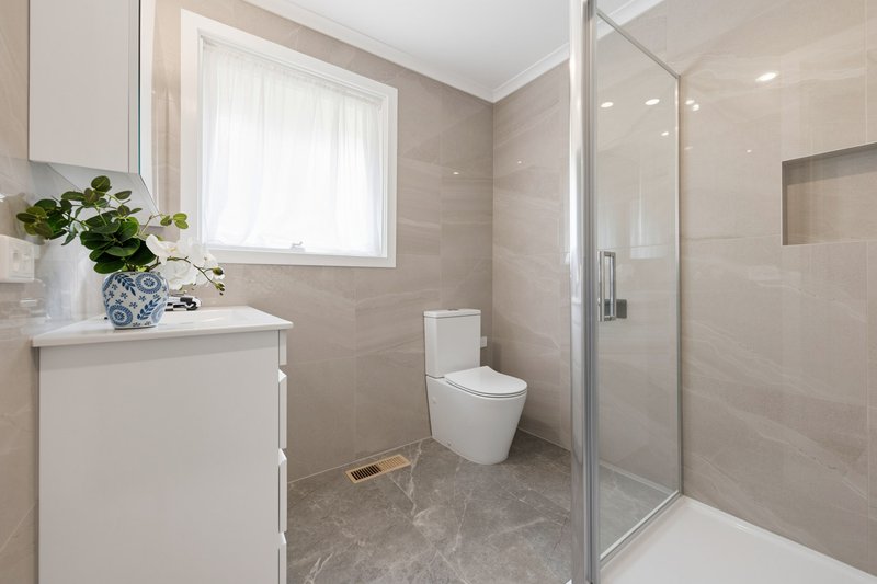 Photo - 3 Chichester Square, Wantirna VIC 3152 - Image 9