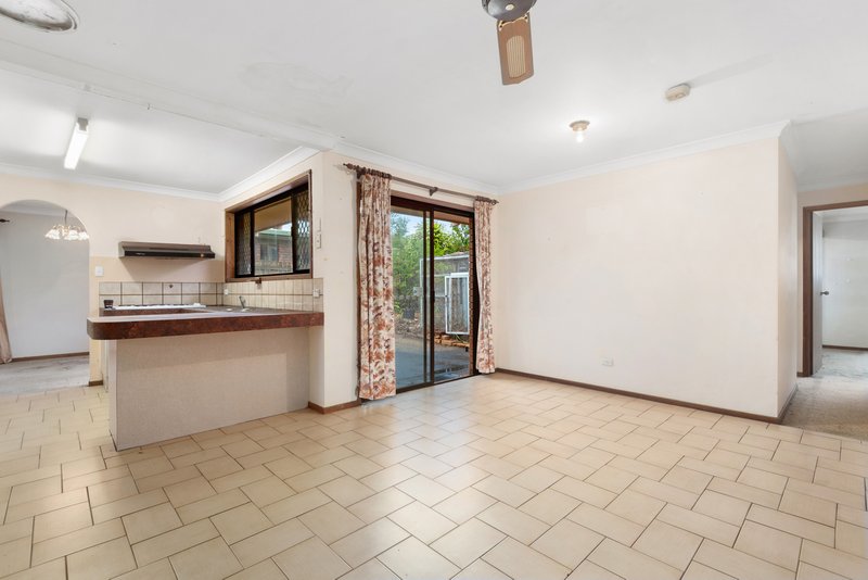 Photo - 3 Chilton Street, Sunnybank Hills QLD 4109 - Image 2