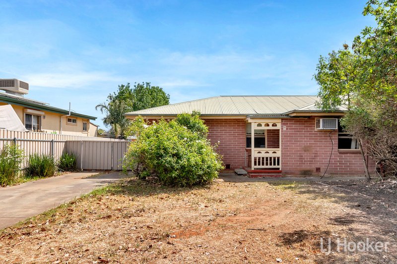 Photo - 3 Chilwell Street, Elizabeth North SA 5113 - Image 2