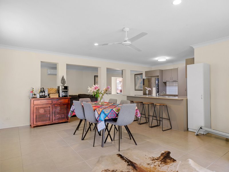 Photo - 3 Chris Street, Redbank QLD 4301 - Image 7