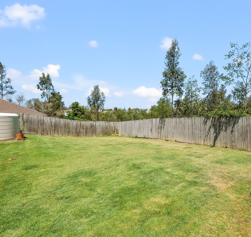 Photo - 3 Chris Street, Redbank QLD 4301 - Image 16