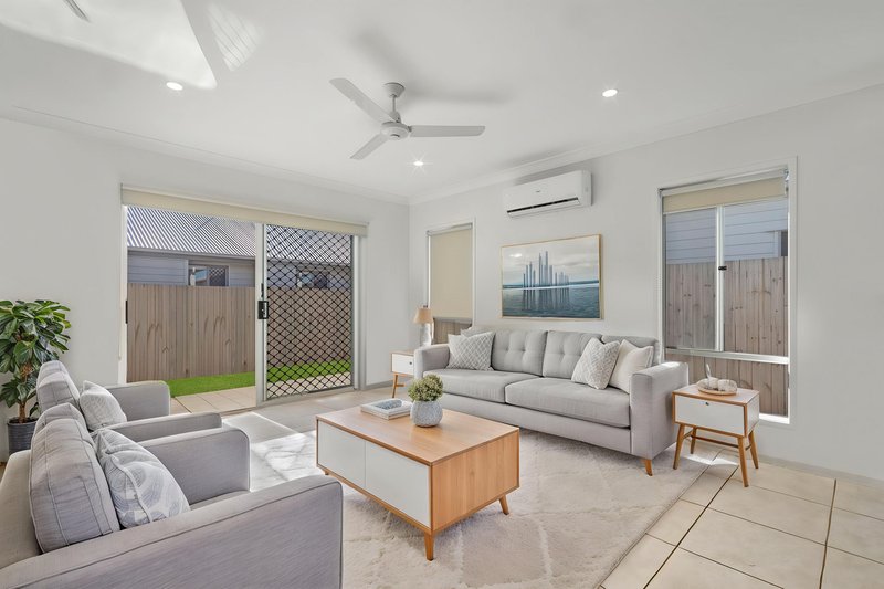 Photo - 3 Claireview Street, Logan Reserve QLD 4133 - Image 4