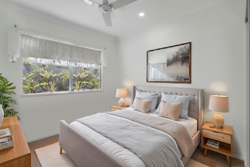 Photo - 3 Claireview Street, Logan Reserve QLD 4133 - Image 12