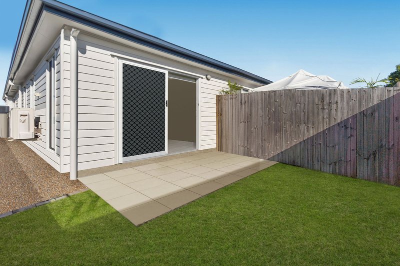 Photo - 3 Claireview Street, Logan Reserve QLD 4133 - Image 15