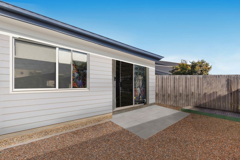 Photo - 3 Claireview Street, Logan Reserve QLD 4133 - Image 17