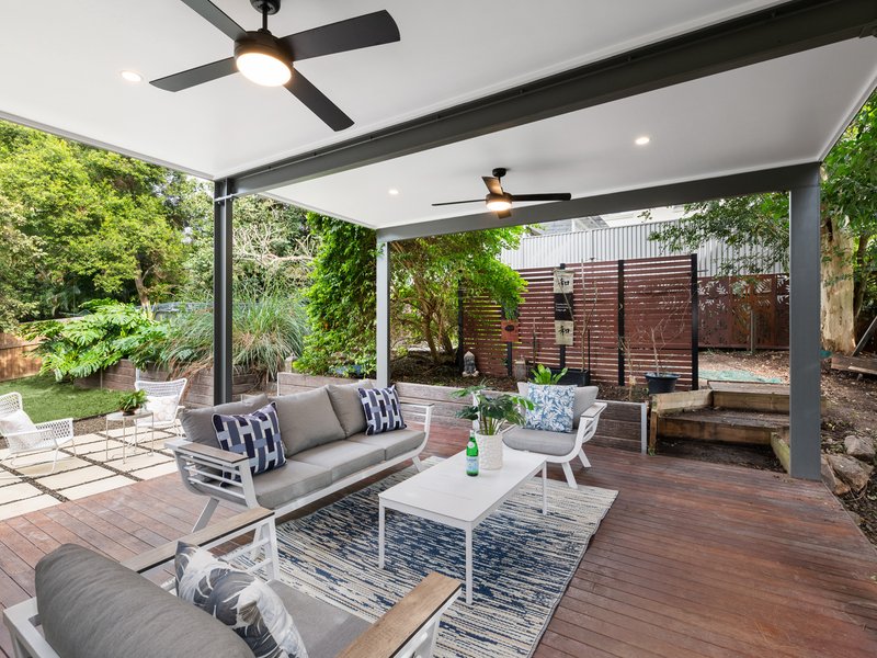 Photo - 3 Clandon Street, Indooroopilly QLD 4068 - Image 17