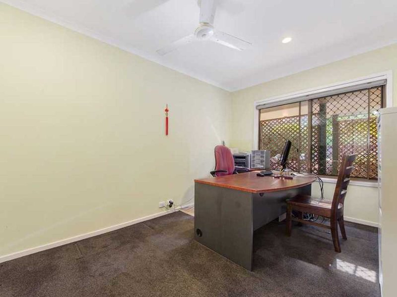 Photo - 3 Clansman Court, Bonogin QLD 4213 - Image 24