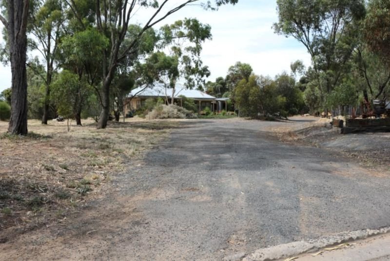 Photo - 3 Clark St , Nhill VIC 3418 - Image 17