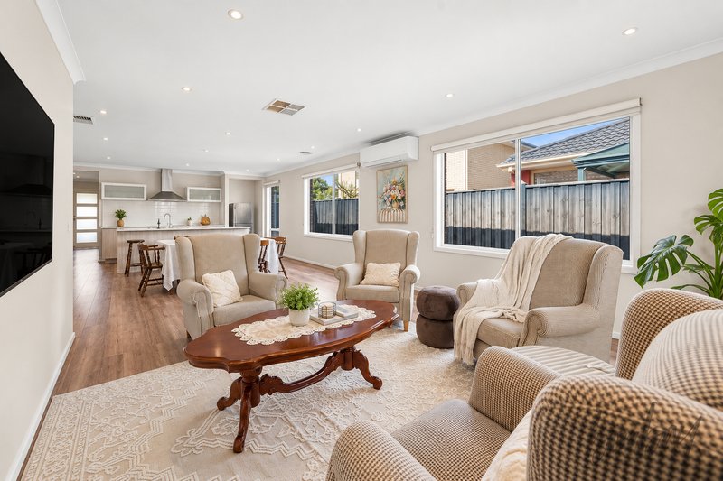 Photo - 3 Clavell Crescent, Wollert VIC 3750 - Image 4