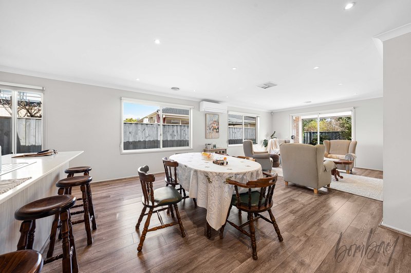 Photo - 3 Clavell Crescent, Wollert VIC 3750 - Image 5