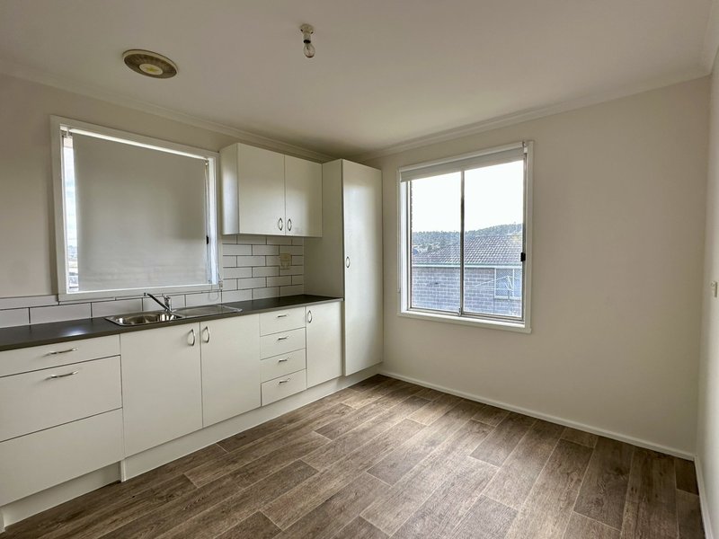 Photo - 3 Clayton Drive, Herdsmans Cove TAS 7030 - Image 2