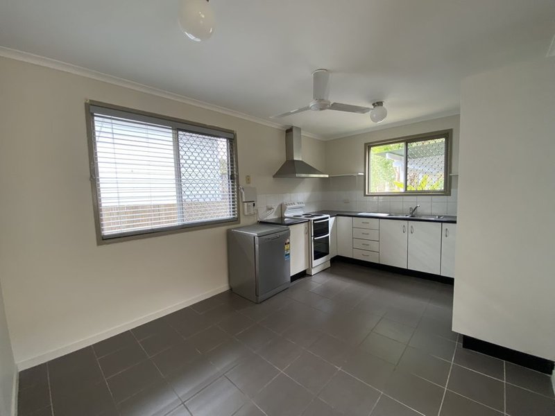 Photo - 3 Cliff Street, Kallangur QLD 4503 - Image 5