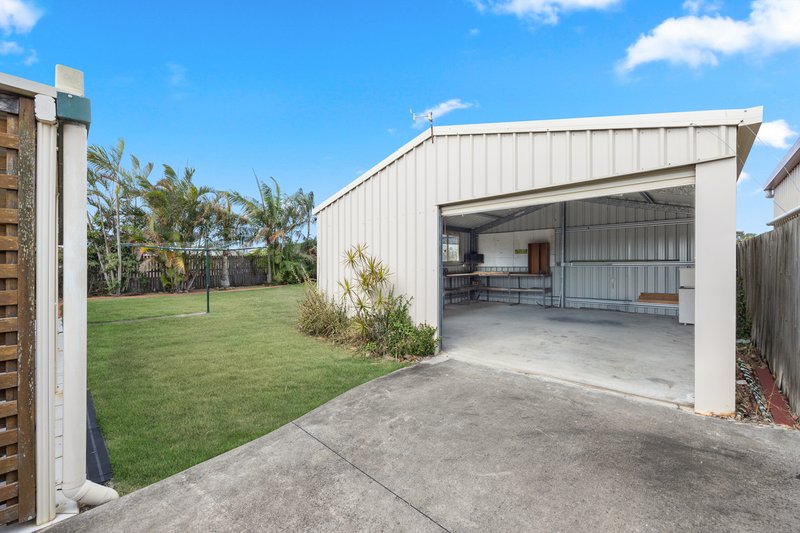 Photo - 3 Clipper Street, Point Vernon QLD 4655 - Image 6