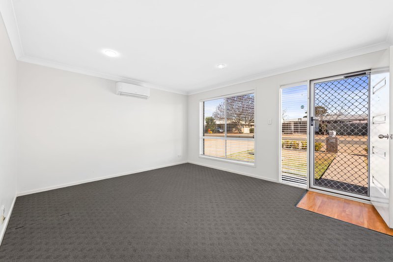 Photo - 3 Clive Street, Oakey QLD 4401 - Image 4