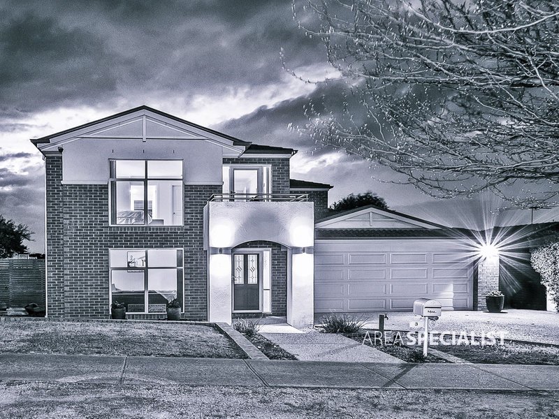 3 Club House Crescent, Cranbourne East VIC 3977