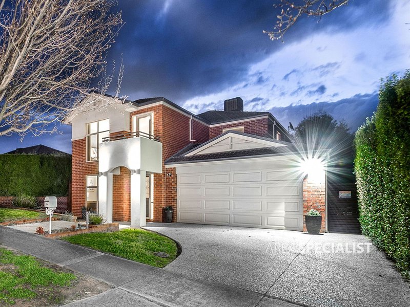 Photo - 3 Club House Crescent, Cranbourne East VIC 3977 - Image 3