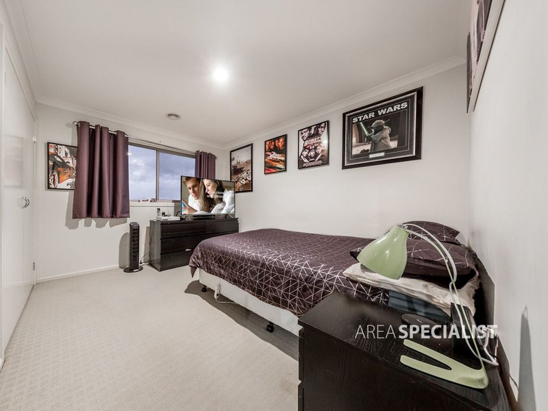 Photo - 3 Club House Crescent, Cranbourne East VIC 3977 - Image 15