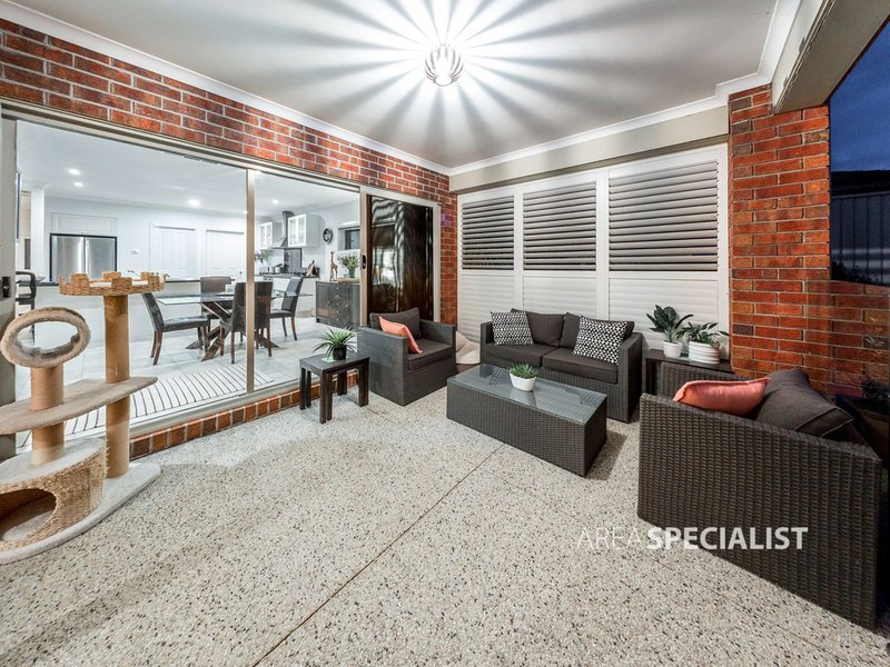 Photo - 3 Club House Crescent, Cranbourne East VIC 3977 - Image 20