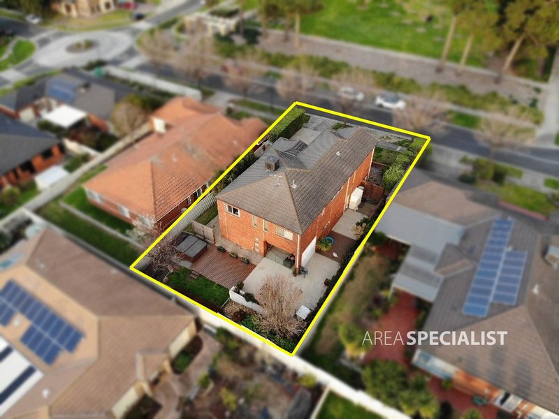 Photo - 3 Club House Crescent, Cranbourne East VIC 3977 - Image 23