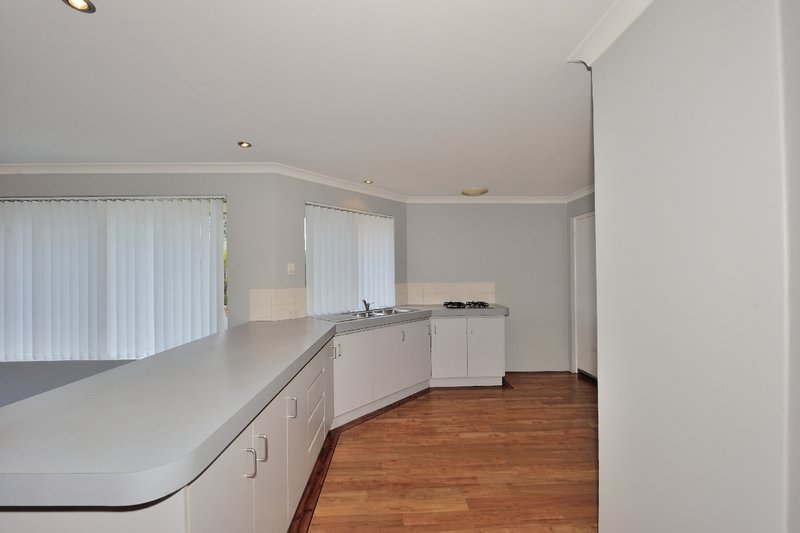 Photo - 3 Club Place, Cooloongup WA 6168 - Image 6