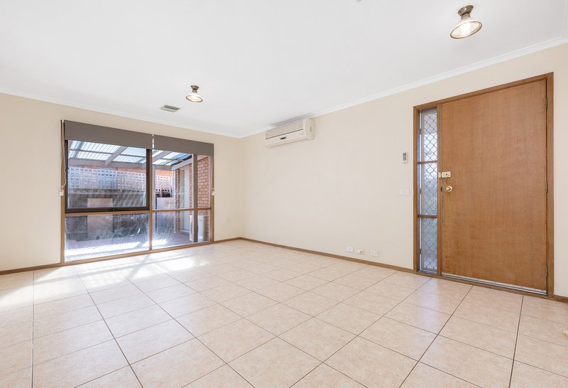 Photo - 3 Cobb Junction, Sydenham VIC 3037 - Image 5