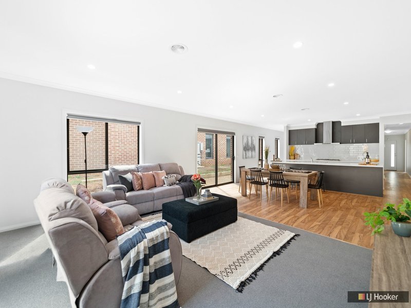 Photo - 3 Cobham Rise, Maddingley VIC 3340 - Image 2