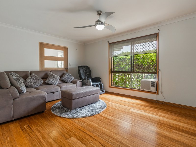 Photo - 3 Cocas Street, Regents Park QLD 4118 - Image 2