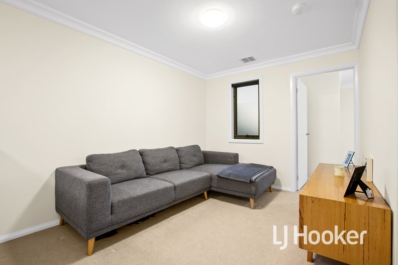 Photo - 3 Cockatiel Street, Narre Warren VIC 3805 - Image 8